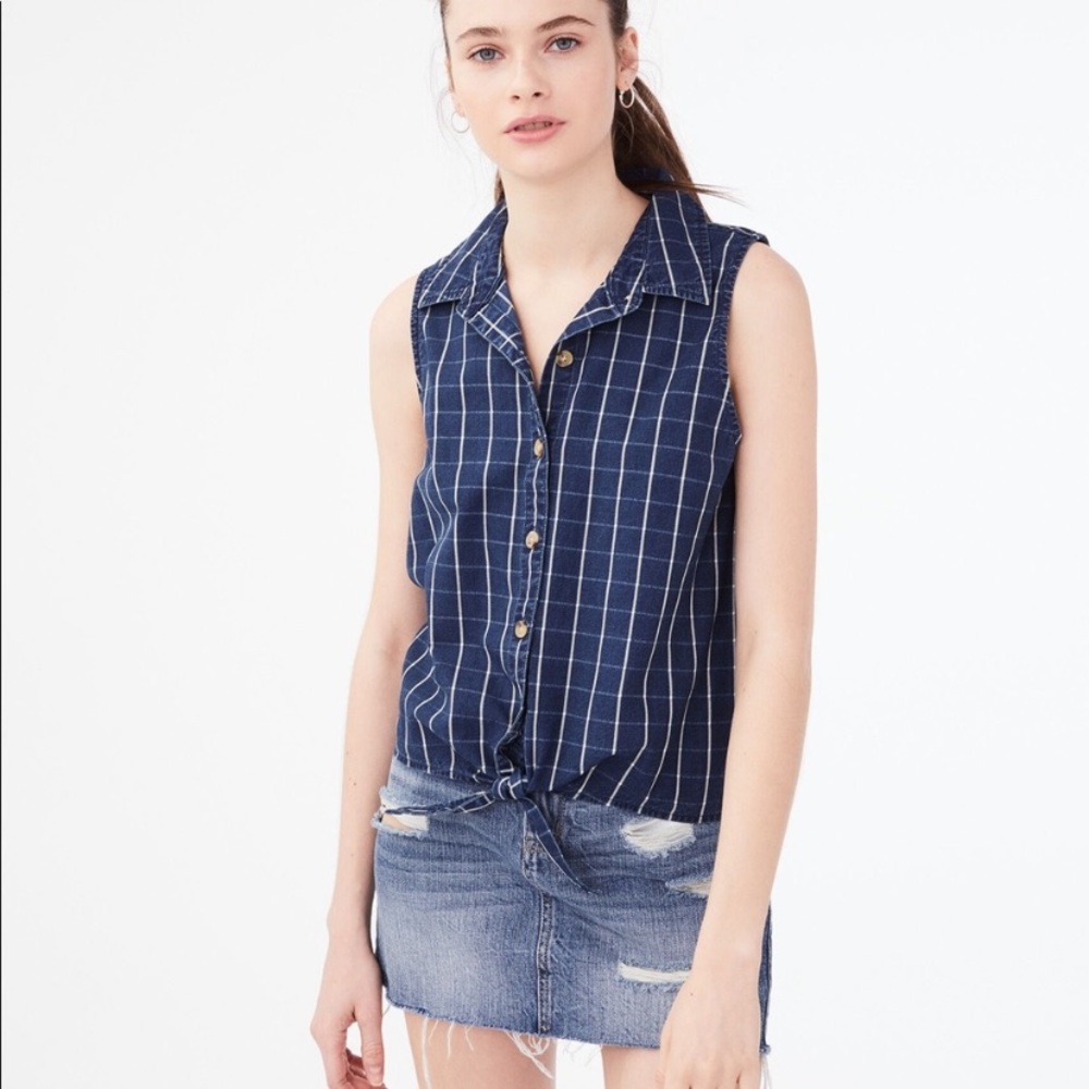 Aeropostale Blue Checkered Top with Hem Knot Small